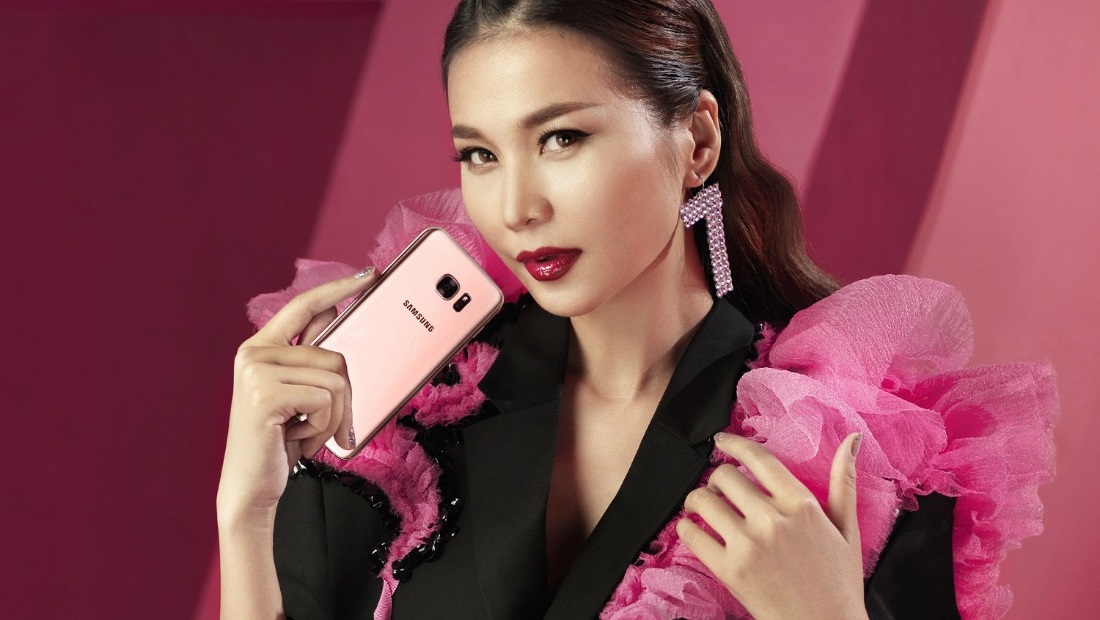 Chiêm ngưỡng vẻ đẹp của Galaxy S7 Edge Pink cùng Thanh Hằng » Cập nhật tin tức Công Nghệ mới nhất | Trangcongnghe.vn