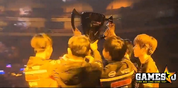 [Demacia Cup 2016] Cả EDG lẫn SofM đều vui