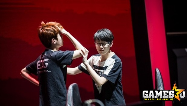 [LMHT] Deft và pawN “khát” danh hiệu vô địch CKTG lắm rồi!