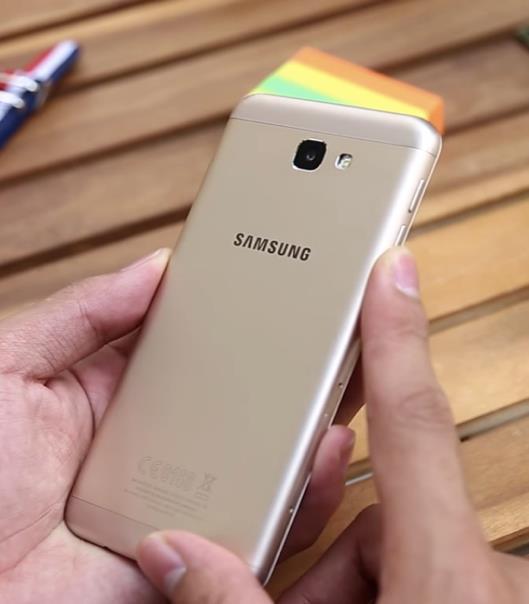 Khám phá “đối thủ đáng gờm” phân khúc 4 triệu Galaxy J5 Prime