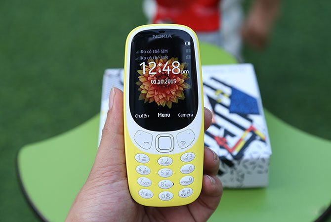 Nokia 3310 phiên bản 2017 - Sự trở lại của công nghệ kinh điển. Với cập nhật đầy đủ tính năng hiện đại nhưng vẫn giữ được vẻ đẹp cổ điển, chiếc điện thoại này đang trở thành sự lựa chọn của nhiều người. Nhấn vào hình ảnh để khám phá thêm chi tiết về sản phẩm.