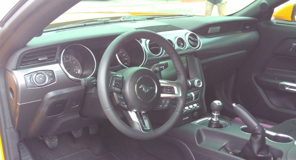 Ford Mustang GT 2018 đạt vong tua tới 7.500 vòng/phút