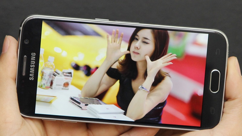 Galaxy S6 nhận được bản cập nhật mới giúp cải thiện hiệu suất và vá bảo mật