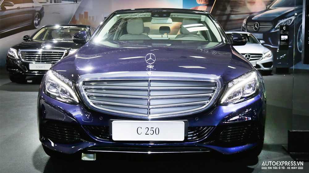 "Tiểu S-Class" Mercedes C250 Exclusive 2017 bất ngờ xuất hiện tại Hà Nội