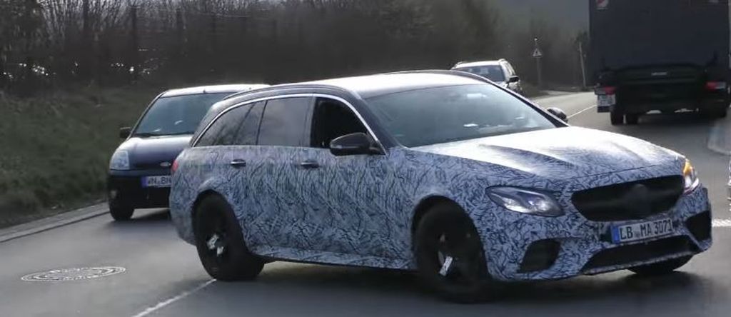 [VIDEO] "Chạm mặt" Mercedes-AMG E63 All-Terrain 2018 tại Mỹ?