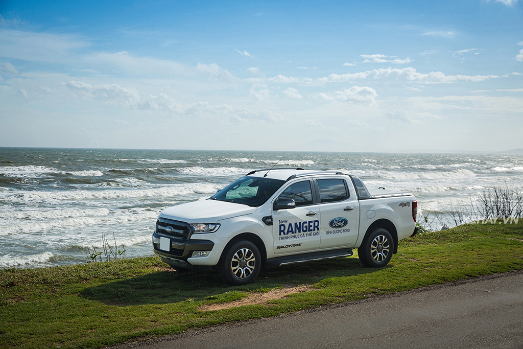 [ĐÁNH GIÁ XE] Trải nghiệm nhanh Ford Ranger 2017 với hệ thống định vị hữu ích
