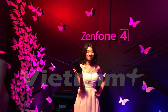 [Photo] Tận mắt thấy những chiếc smartphone ZenFone 4 đầu tiên