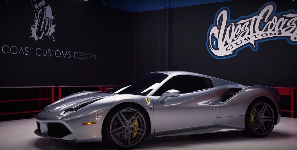 [VIDEO] Ferrari 488 Spyder của cô nàng Kylie Jenner 20 tuổi "đi giày" hiệu Lexani