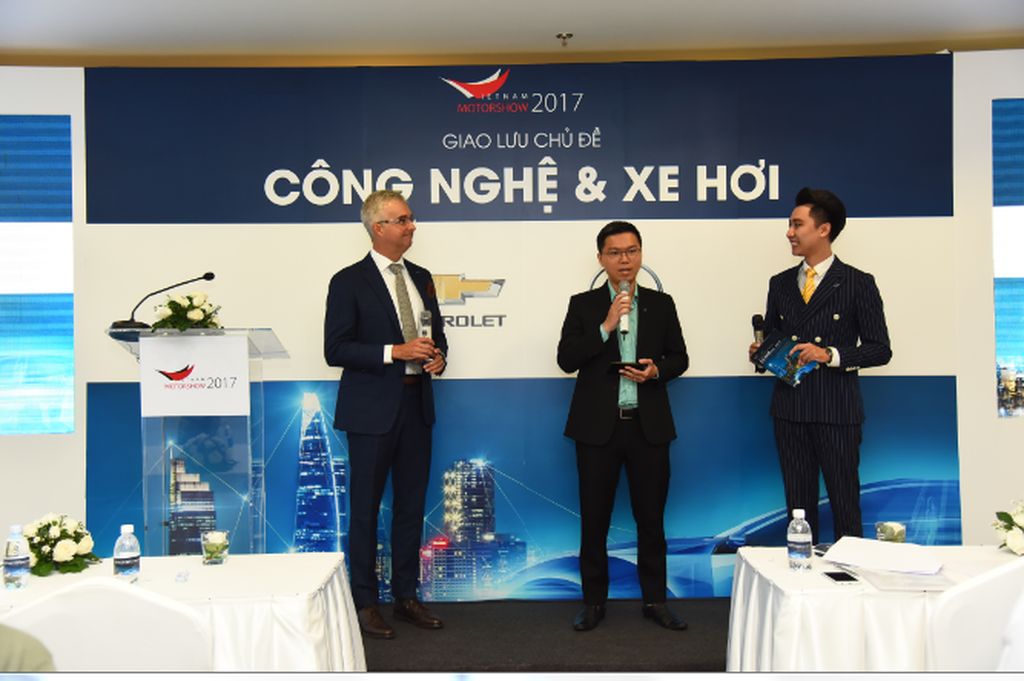 [VMS 2017] Người yêu xe Việt Nam lần đầu trải nghiệm công nghệ xe hơi mới nhất