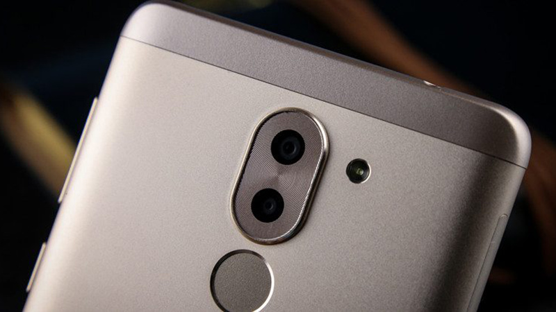 Camera kép đổ bộ xuống smartphone tầm trung: Có bằng flagship không?