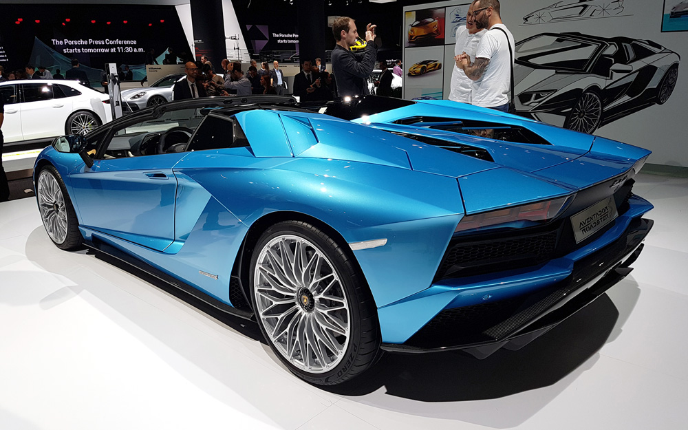 Mê mẩn với ảnh thực tế siêu xe Lamborghini Aventador S Roadster » Cập nhật  tin tức Công Nghệ mới nhất 