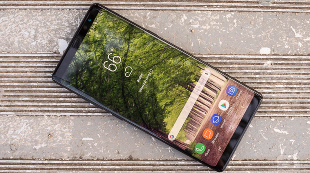 Thời lượng dùng và sạc pin của Note 8 như thế nào so với những điện thoại cao cấp khác