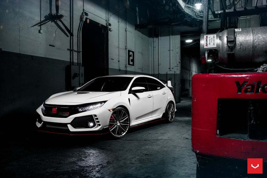 [VIDEO] Honda Civic Type R mới nhất lần đầu ''xỏ giày'' hiệu Vossen
