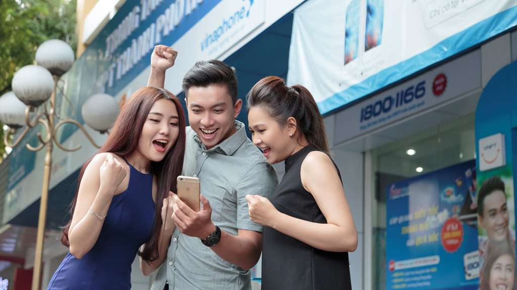 [VinaPhone] Xem truyền hình miễn phí với tốc độ 4G, cộng 30.000đ vào tài khoản với chỉ 60.000đ/tháng