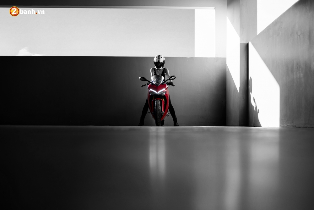 Đánh giá Ducati Supersport sau lần chạy thử của người mẫu Trần Hiền