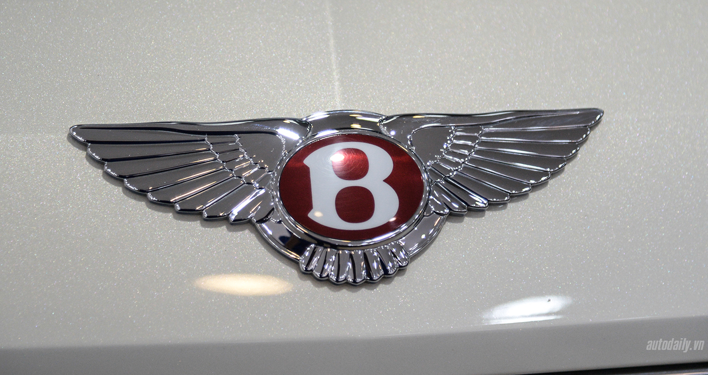 Diễn viên Việt Anh tậu Bentley Flying Spur V8 giá hơn 10 tỷ đồng ...