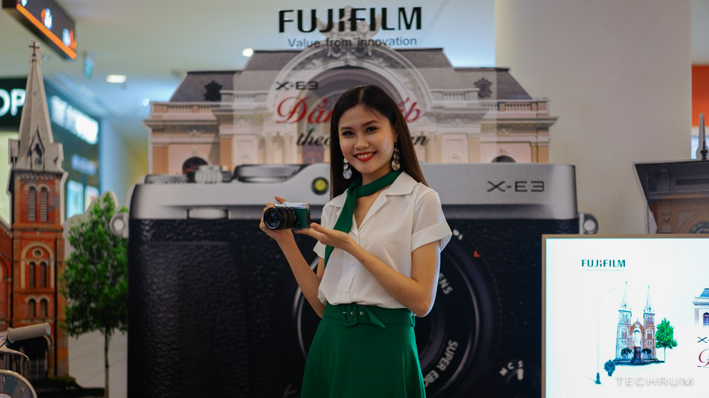 Fujifilm ra mắt dòng máy ảnh không gương lật X-E3 tại Việt Nam giá từ 22 triệu đồng