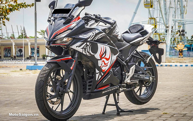 Honda CB150R độ body kit CBR250RR Kabuki giá 9 triệu đồng