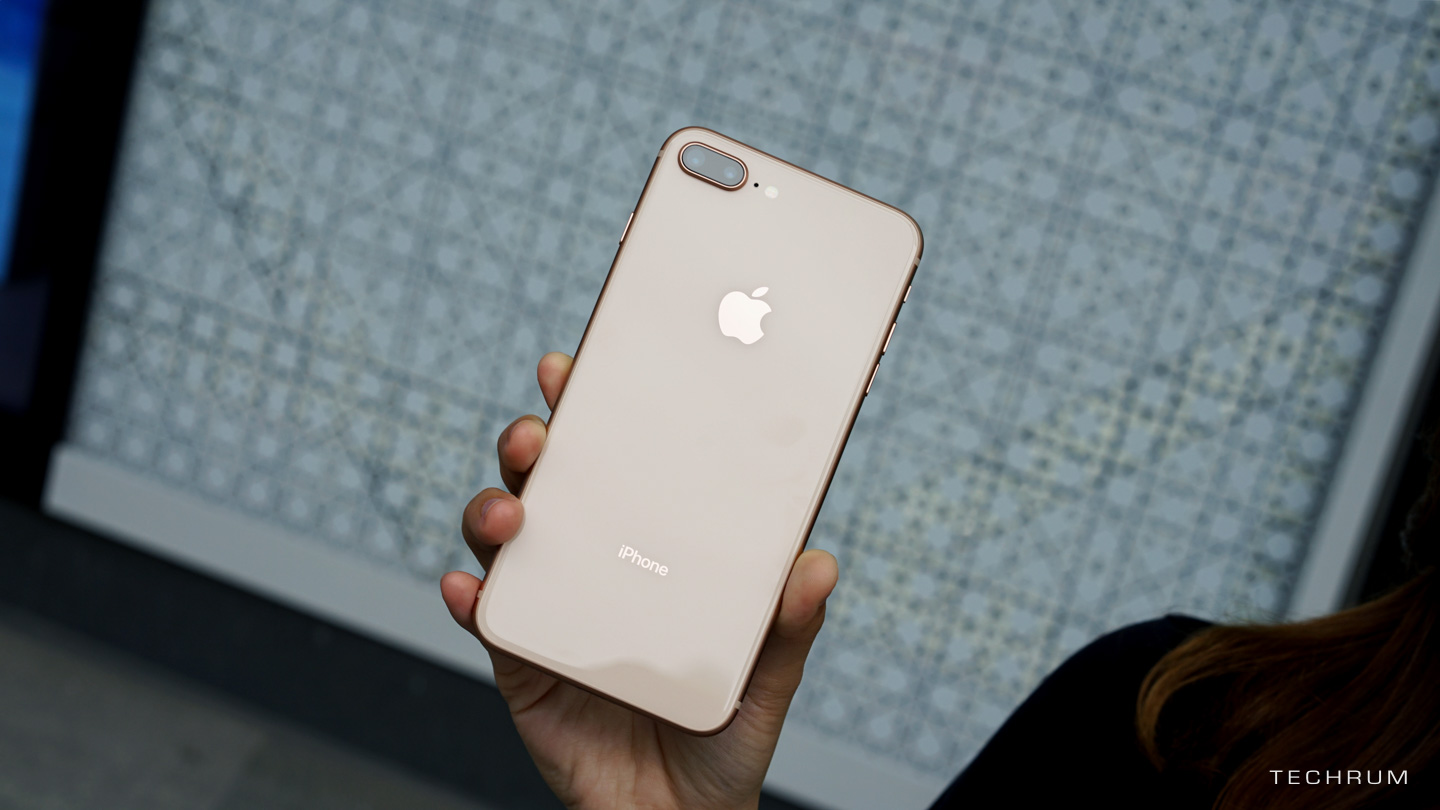 iPhone 8 Plus bị phồng pin khiến màn hình bị tách rời khỏi khung vỏ, Apple đang điều tra