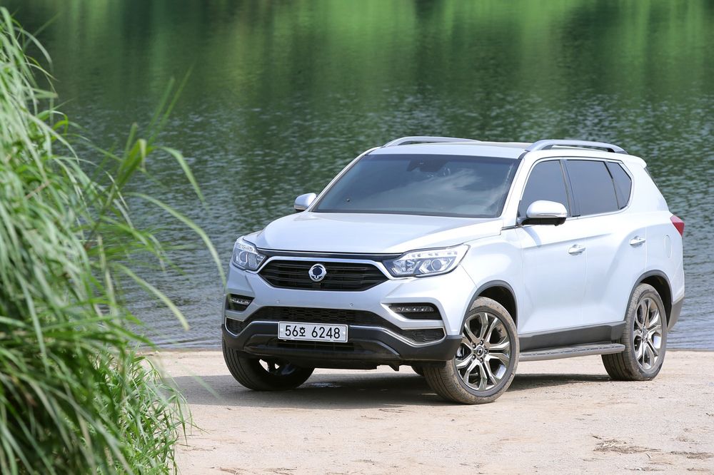 Ssangyong Rexton 2018 sẽ được phân phối chính hãng tại Việt Nam, giá 1,08 tỷ đồng