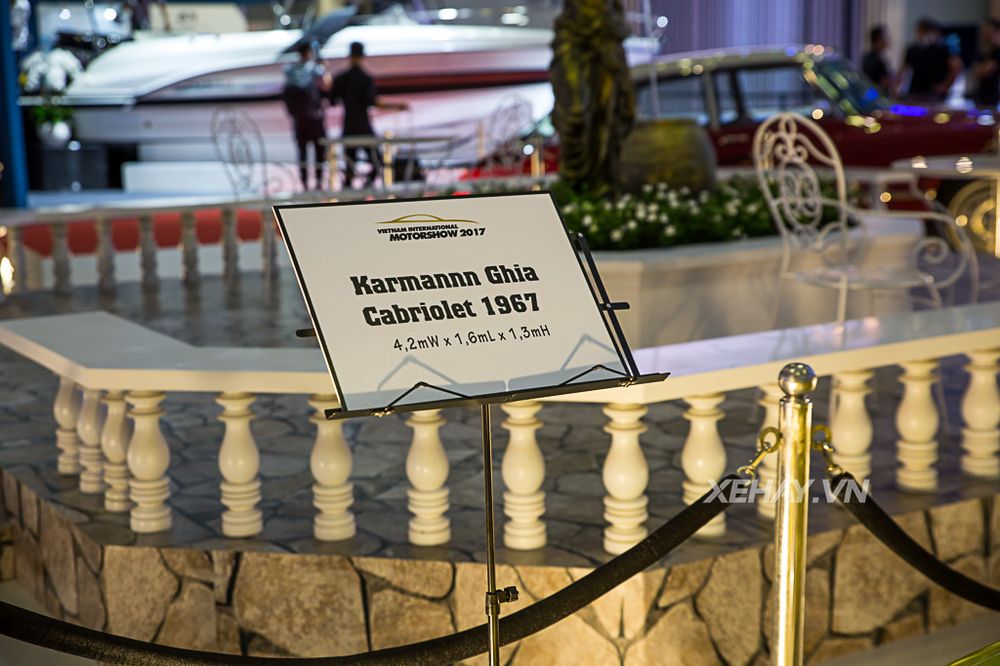 [VIMS 2017] Lạc vào không gian xe cổ với những mẫu xe "vang bóng một thời"