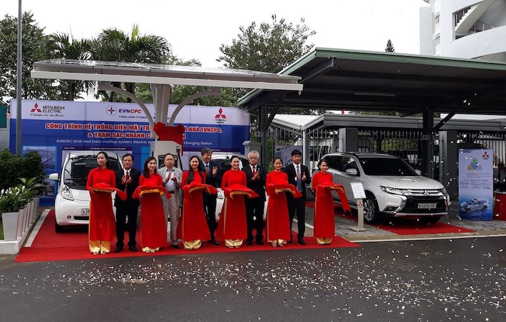 Trạm sạc điện tiêu chuẩn cho xe chạy điện Mitsubishi iMiEV xuất hiện tại Đà Nẵng