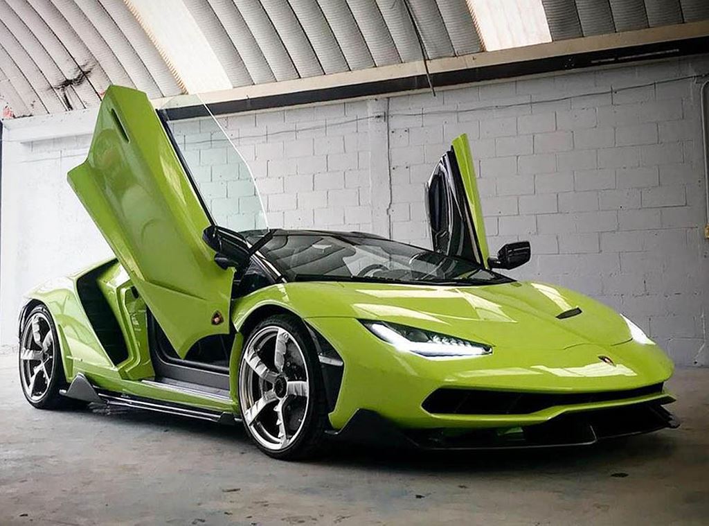 Lamborghini Centenario Roadster số thứ tự 1/20 mới vừa chuyển tới Mexico