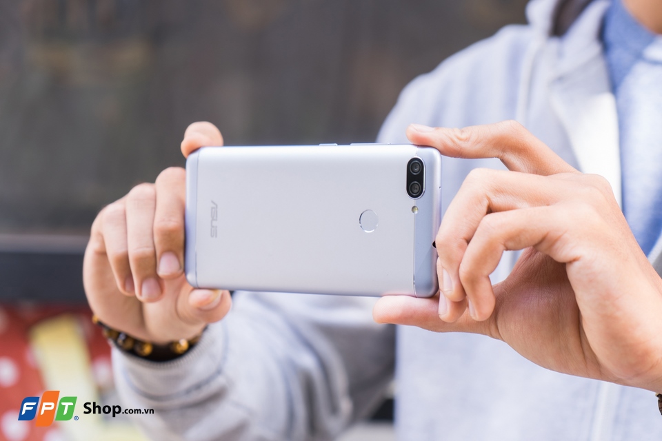 Asus Zenfone Max Plus đã thay đổi suy nghĩ về một chiếc điện thoại tầm trung