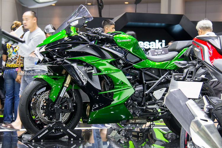 Soi chi tiết thiết kế Kawasaki Ninja H2 SX SE 2018