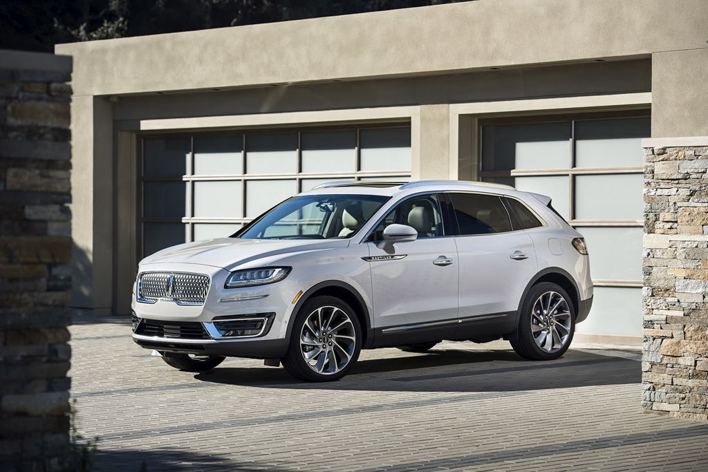 Crossover hạng sang Lincoln Nautilus đậm chất Mỹ trình làng