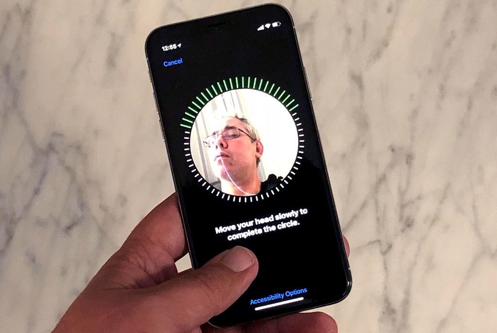 [Hỏi TECHRUM] Face ID trên iPhone X của bạn có mở khóa nhanh hơn khi lên iOS 11.2?