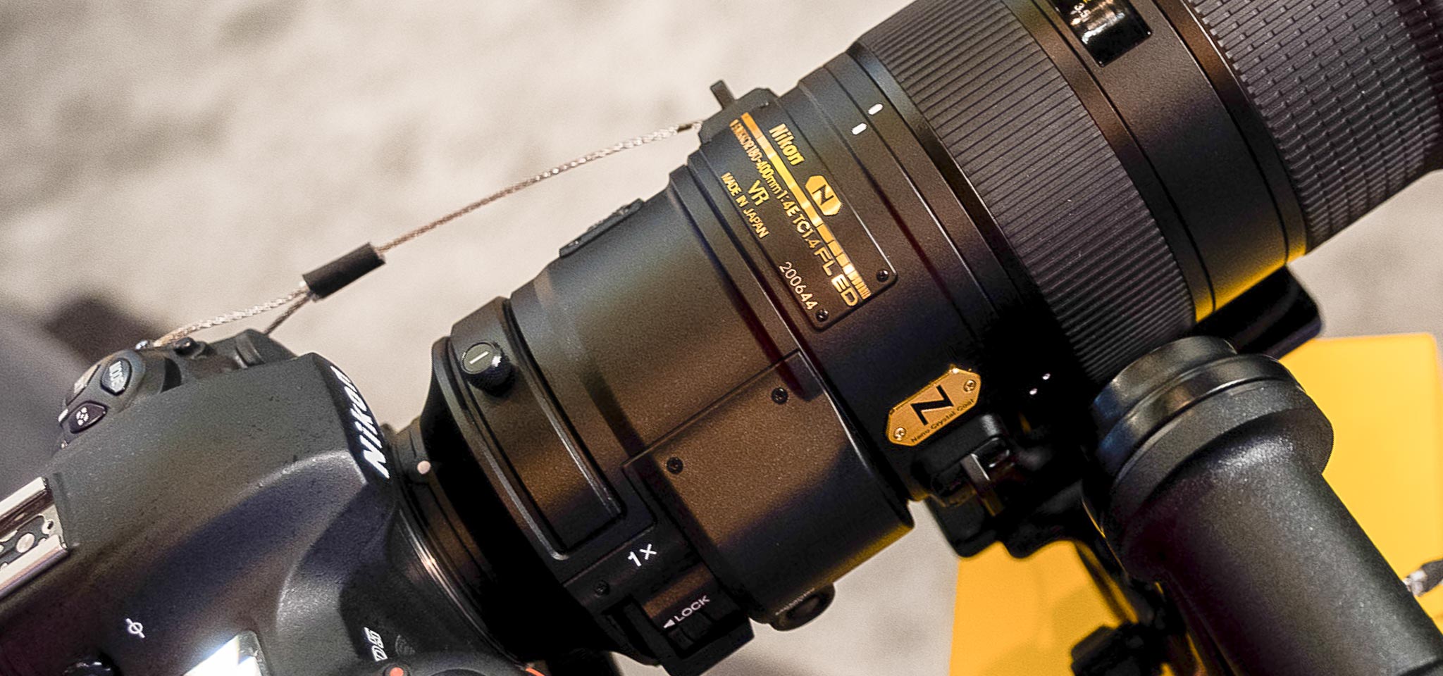 [CES18] Cận cảnh ống kính AF-S Nikkor 180-400mm F4E TC1.4 FL ED VR cùng thân máy Nikon D5