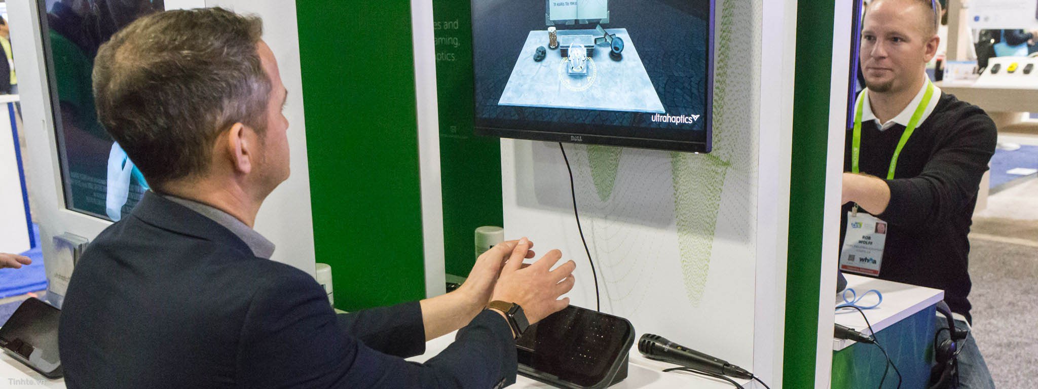 [CES18] Tương tác không chạm nhưng vẫn có cảm giác trên bàn tay nhờ cảm biến sóng âm Ultrahaptics