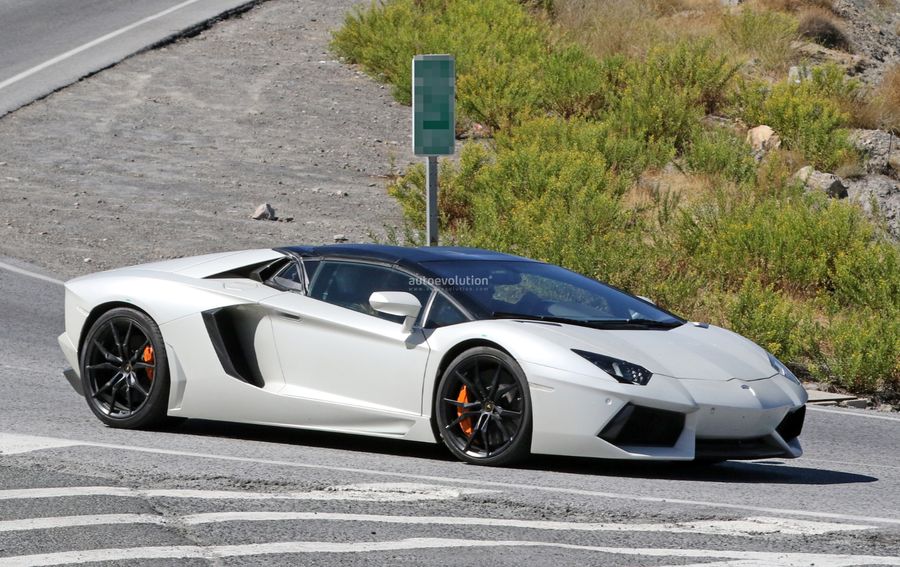 Lamborghini đang làm việc với thế hệ tiếp theo của Aventador