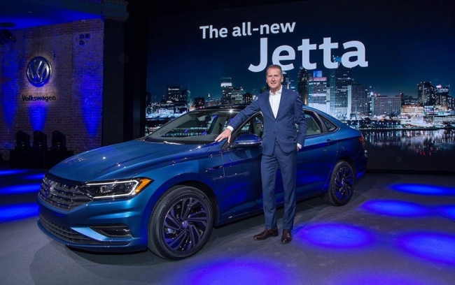 Volkswagen Jetta 2019 có giá khởi điểm 421 triệu đồng