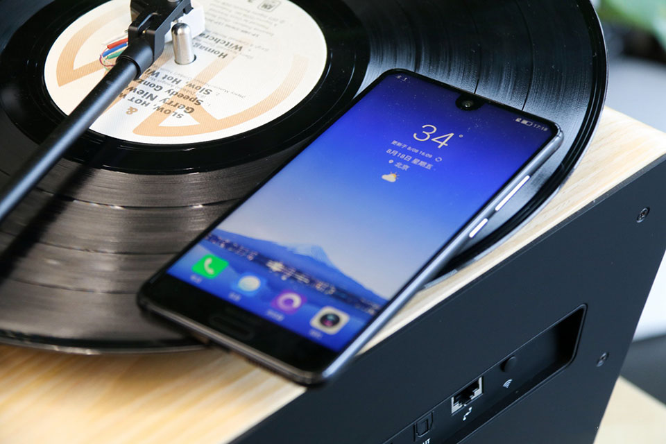 Những ưu điểm nổi bật nhất trên Sharp Aquos S2 vừa ra mắt