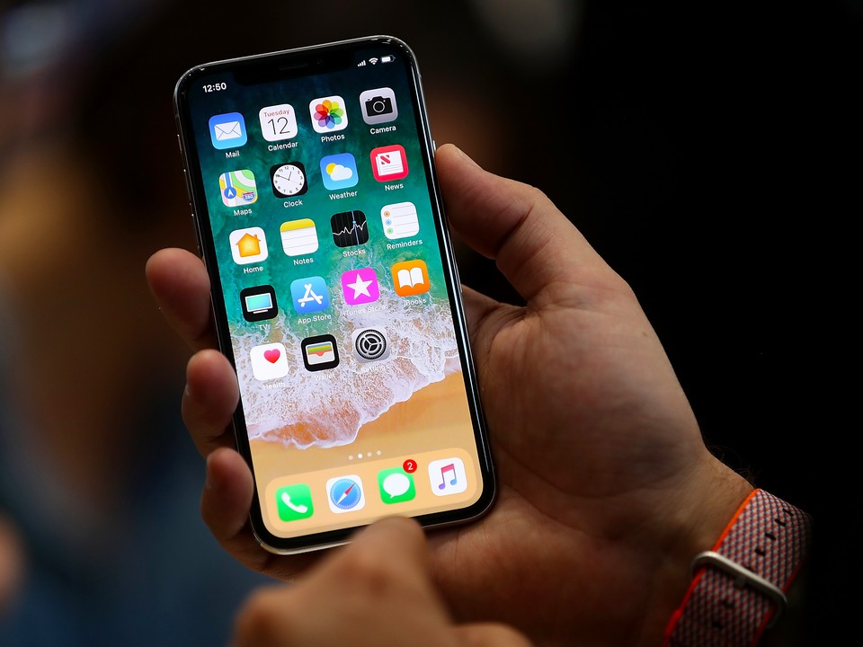 Cứ mỗi giây trôi qua Apple lại bán được 10 chiếc iPhone