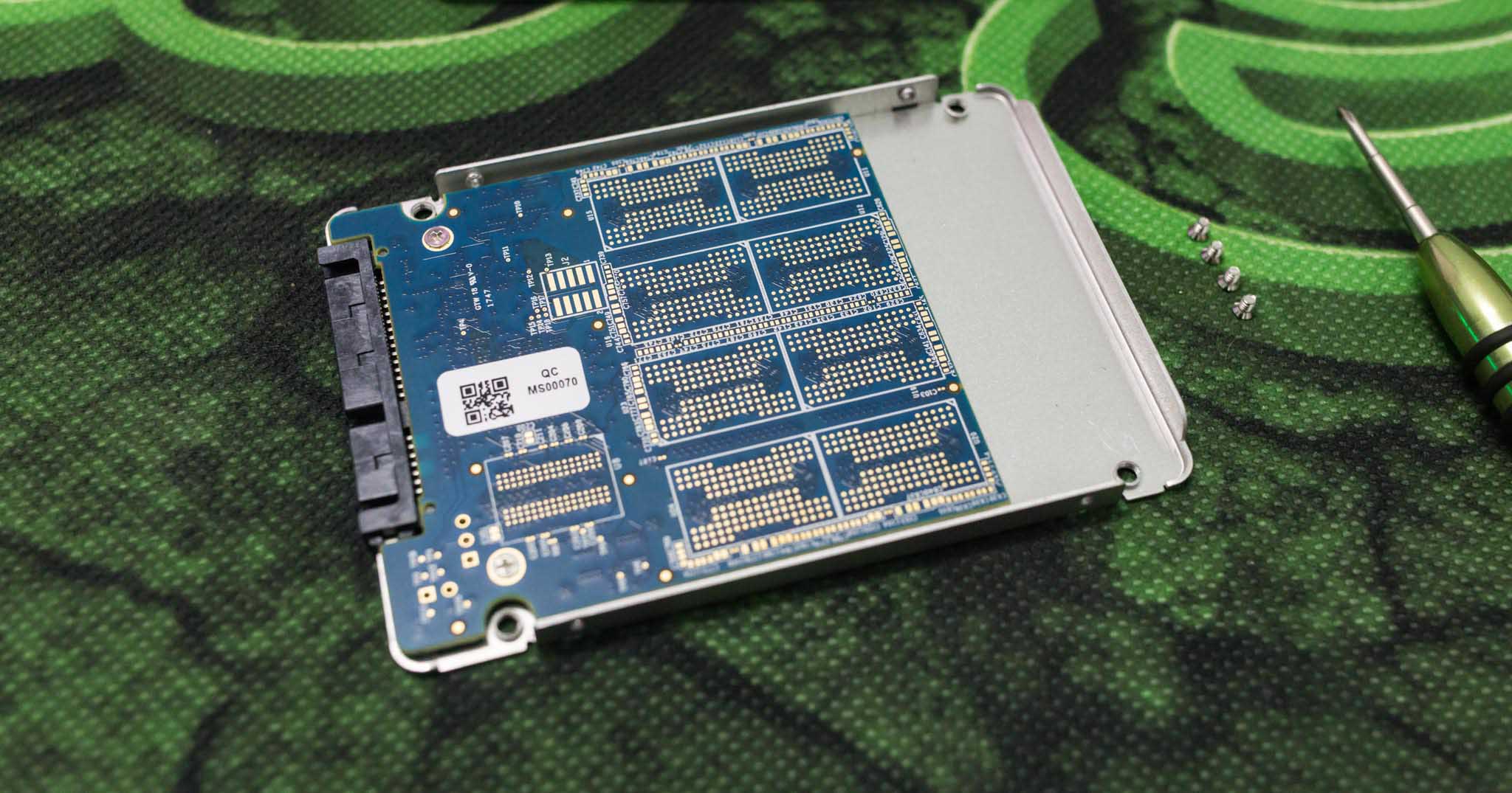 Đánh giá hiệu năng Crucial MX500 250 GB giá khoảng 2 triệu đồng