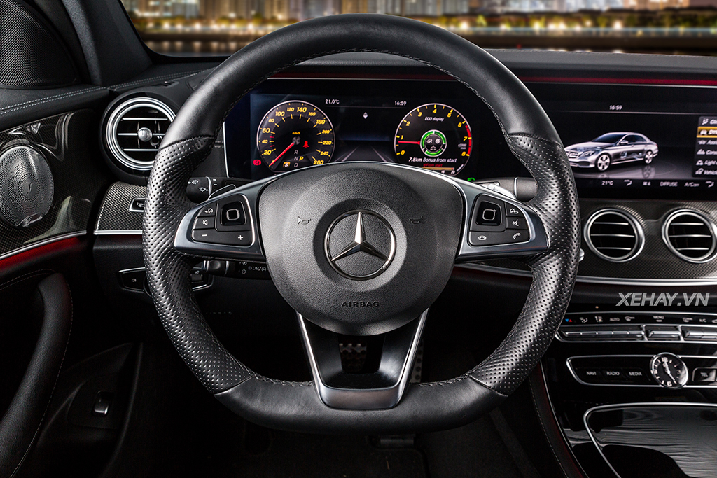 Đánh giá chi tiết Mercedes-Benz E300 AMG