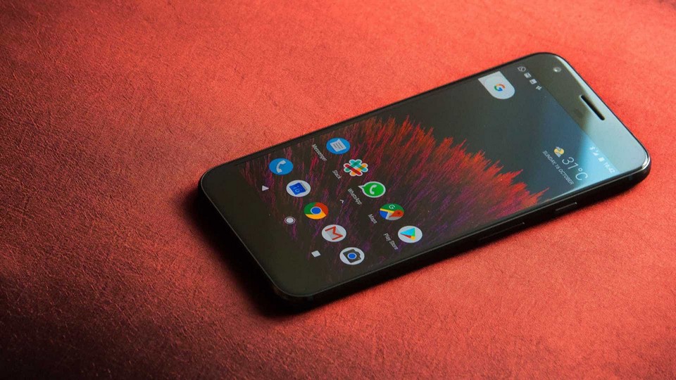 Google Pixel 2 tiếp tục gặp lỗi, lần này là quá nhiệt và hao pin nhanh hơn