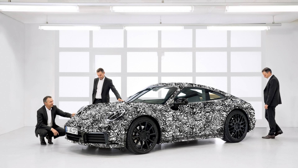 Porsche 911 thế hệ mới sẽ có thiết kế đột phá so với lâu nay
