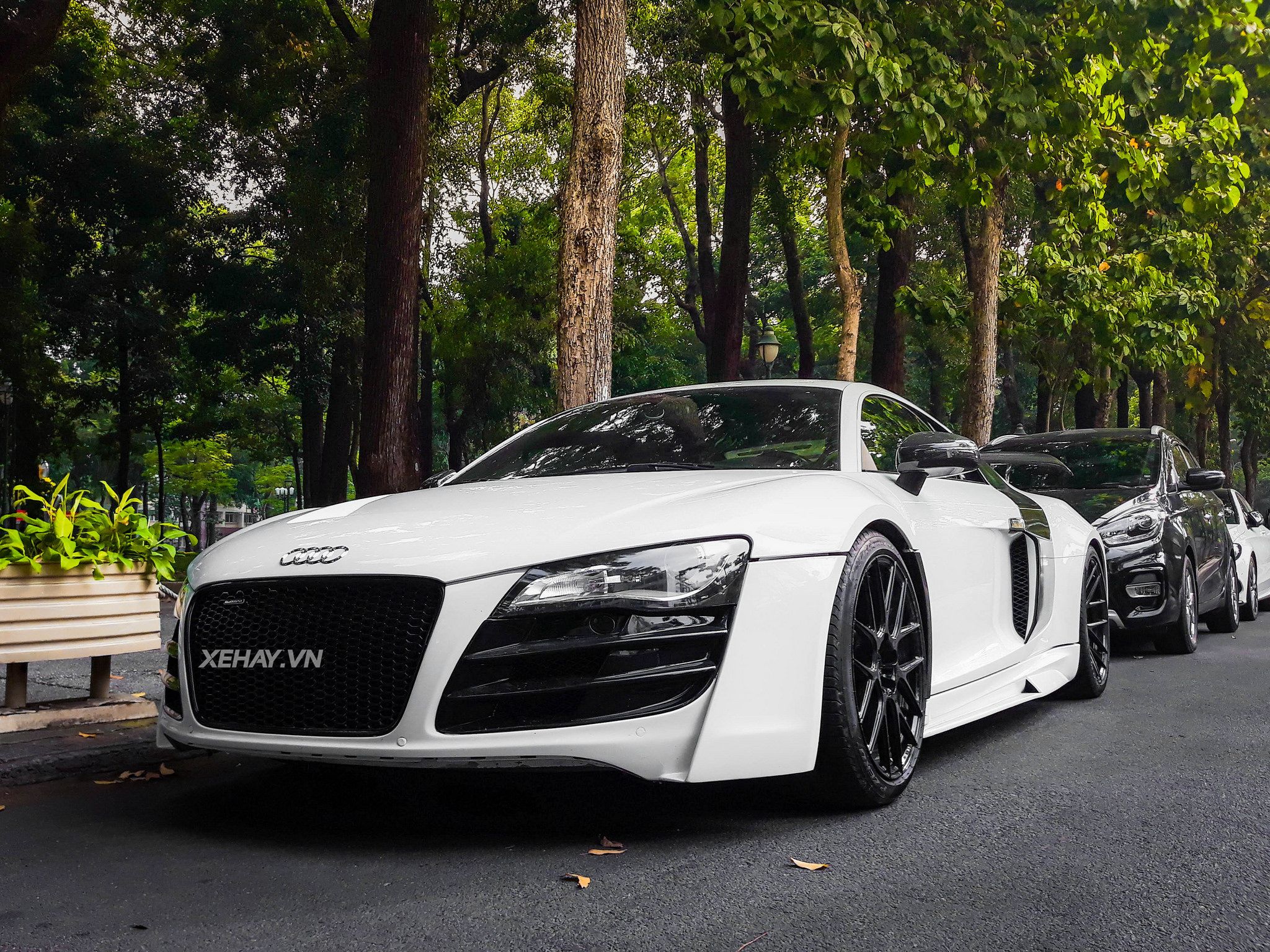 Sài Gòn: Bắt gặp Audi R8 Prior Design - siêu xe thể thao tái xuất trong dàn áo mới
