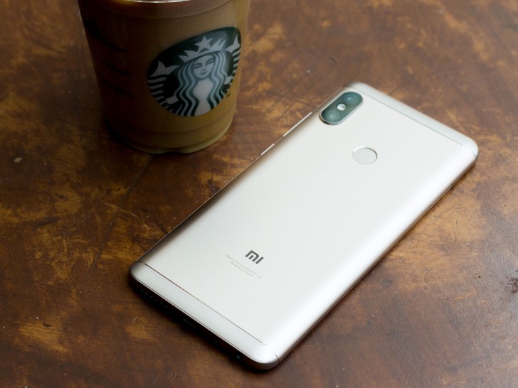 Trên tay Xiaomi Redmi Note 5 Pro: "iPhone X của Xiaomi"?