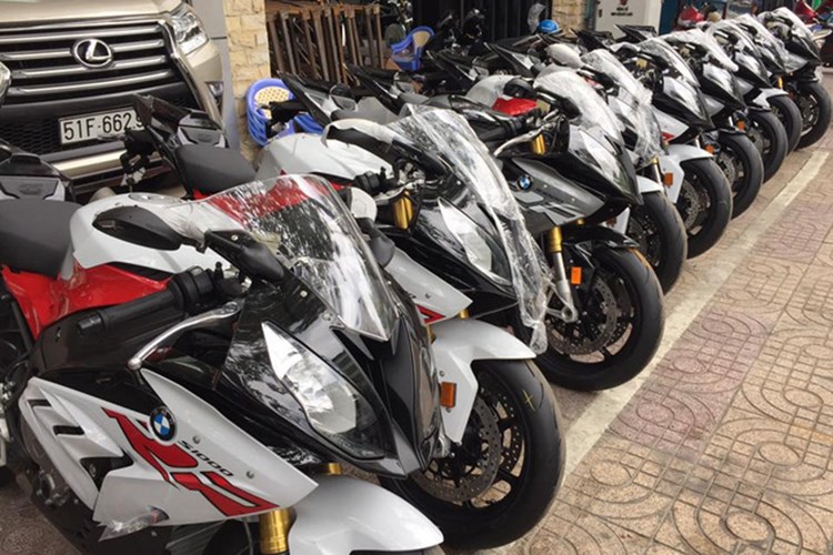 BMW S1000RR sẽ cập bến Việt Nam với giá 550 triệu đồng?