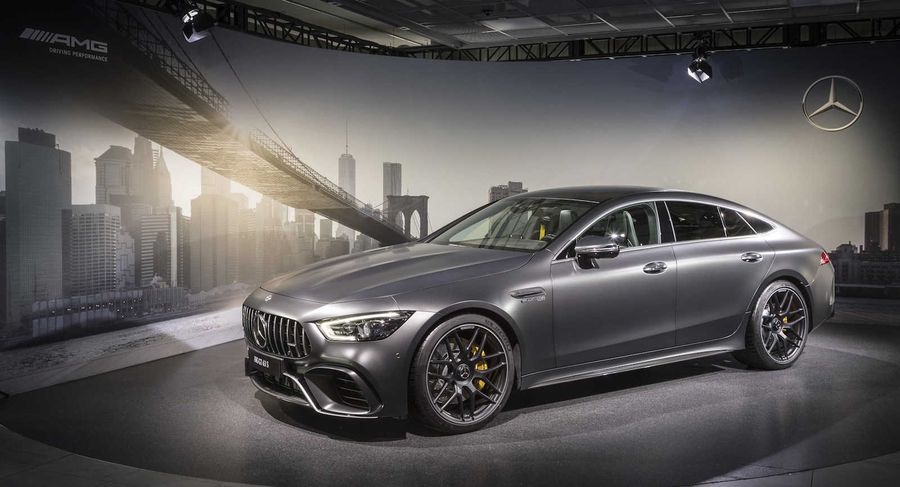 Mercedes-AMG GT 4-Door Coupe có rất nhiều thứ "ăn đứt" CLS