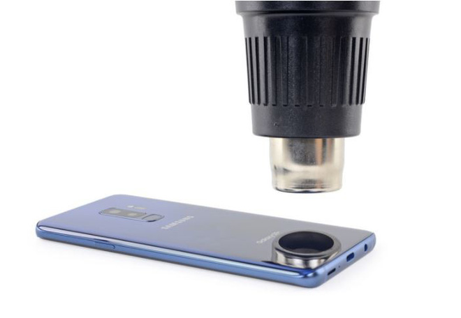 Mổ bụng Samsung Galaxy S9+ để khám phá những linh kiện bên trong