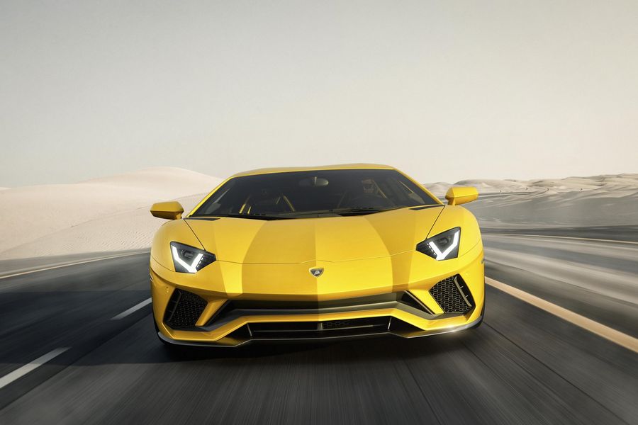 Mẫu xe kế nhiệm Lamborghini Aventador có thể là một chiếc plug-in hybrid