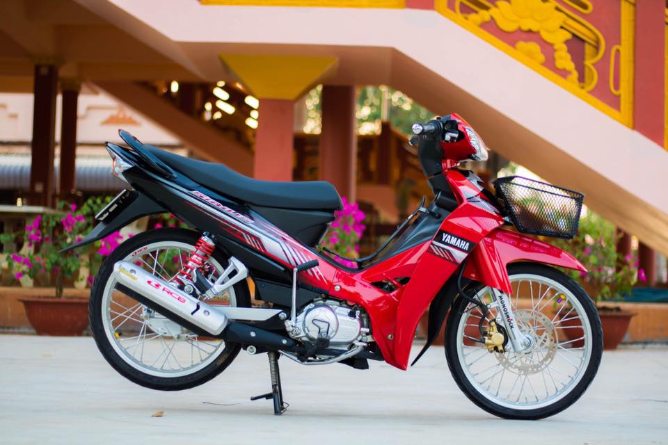Yamaha Sirius với bản độ sạch sẽ cùng dàn chân bóng loáng mang phong cách Spark Nano 110
