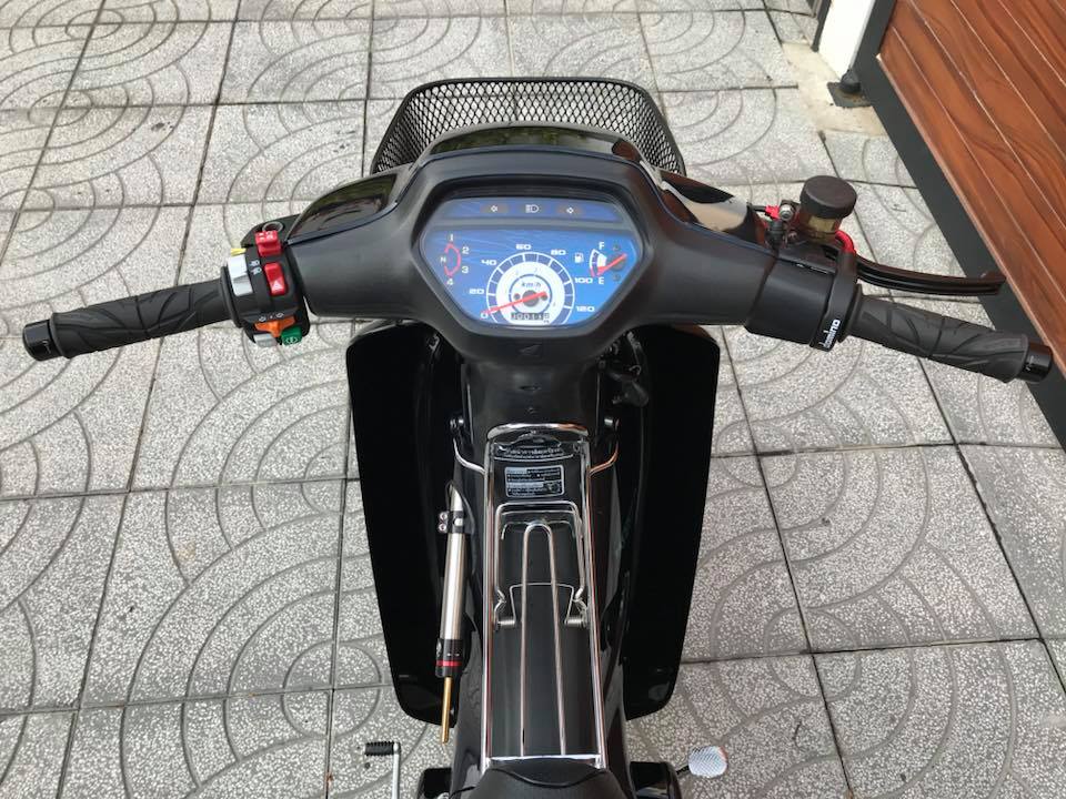 Wave 100 độ cực chất đến từng chi tiết từ dàn chân đến cả nắp bình xăng