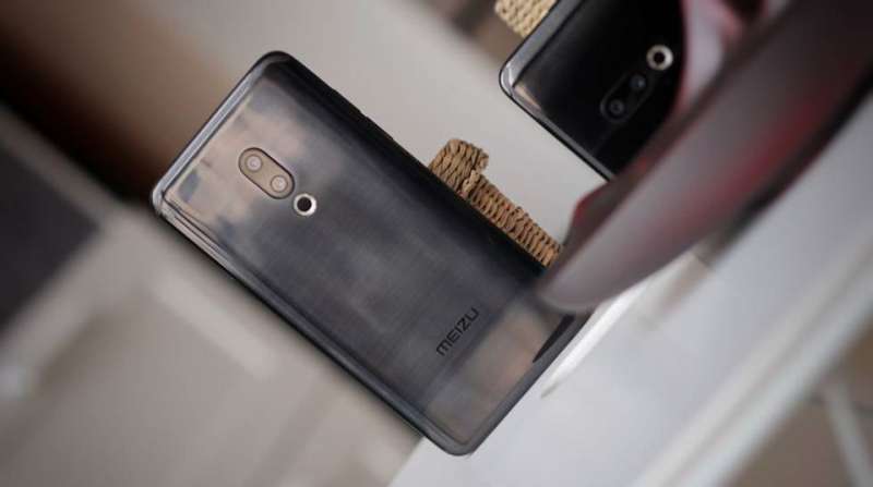 Trên tay Meizu 15 Plus: Màn hình 16:9, chip xử lý của Samsung và camera kép phía sau